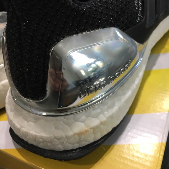 Adidas Ultra Boost Silver Medal 3.0 Size 13 - Picture 3 of 8